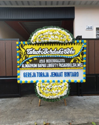 Papan Bunga Duka di Kesamben